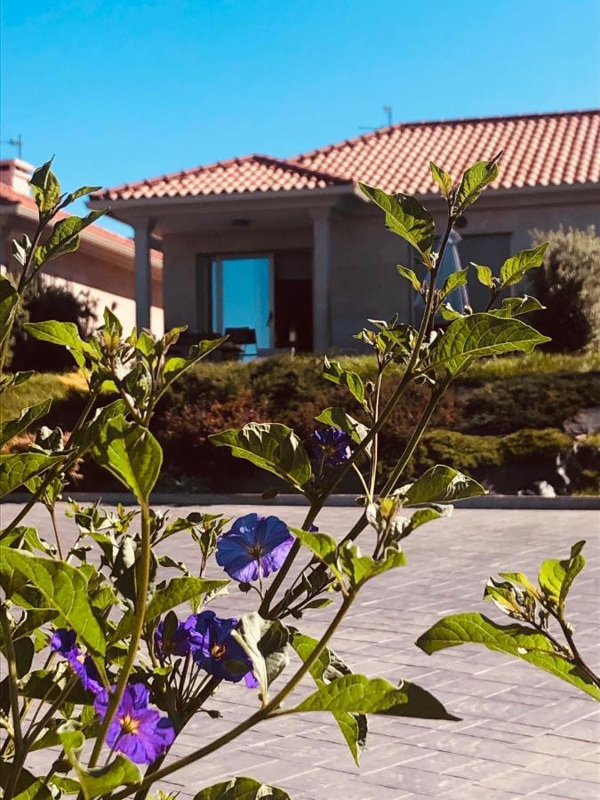Вилла Casa Con Jardin Al Lado De Playa Hio Vilanova  Экстерьер фото